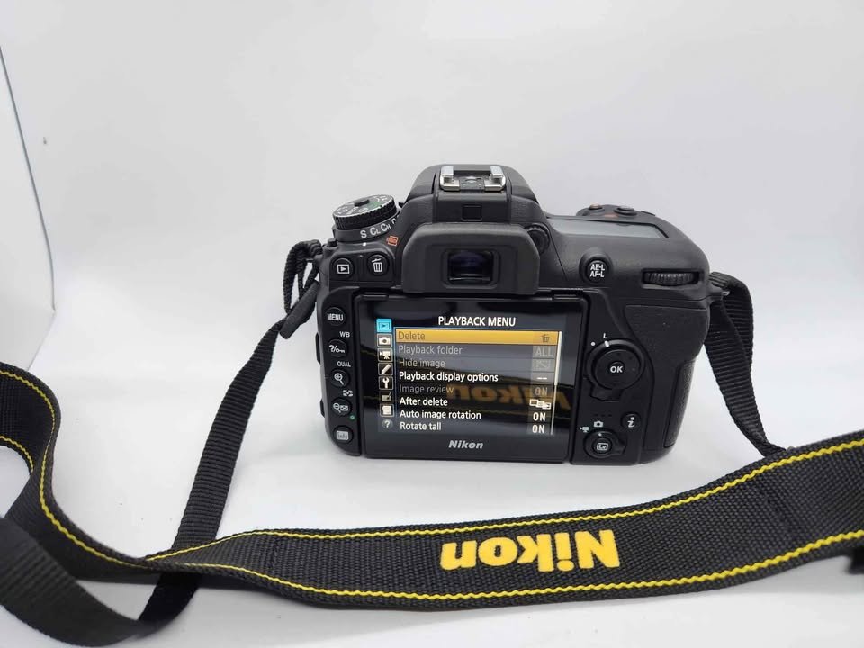 Nikon D7500 body with charger and battery shutter account 70 pictures only - Image 2